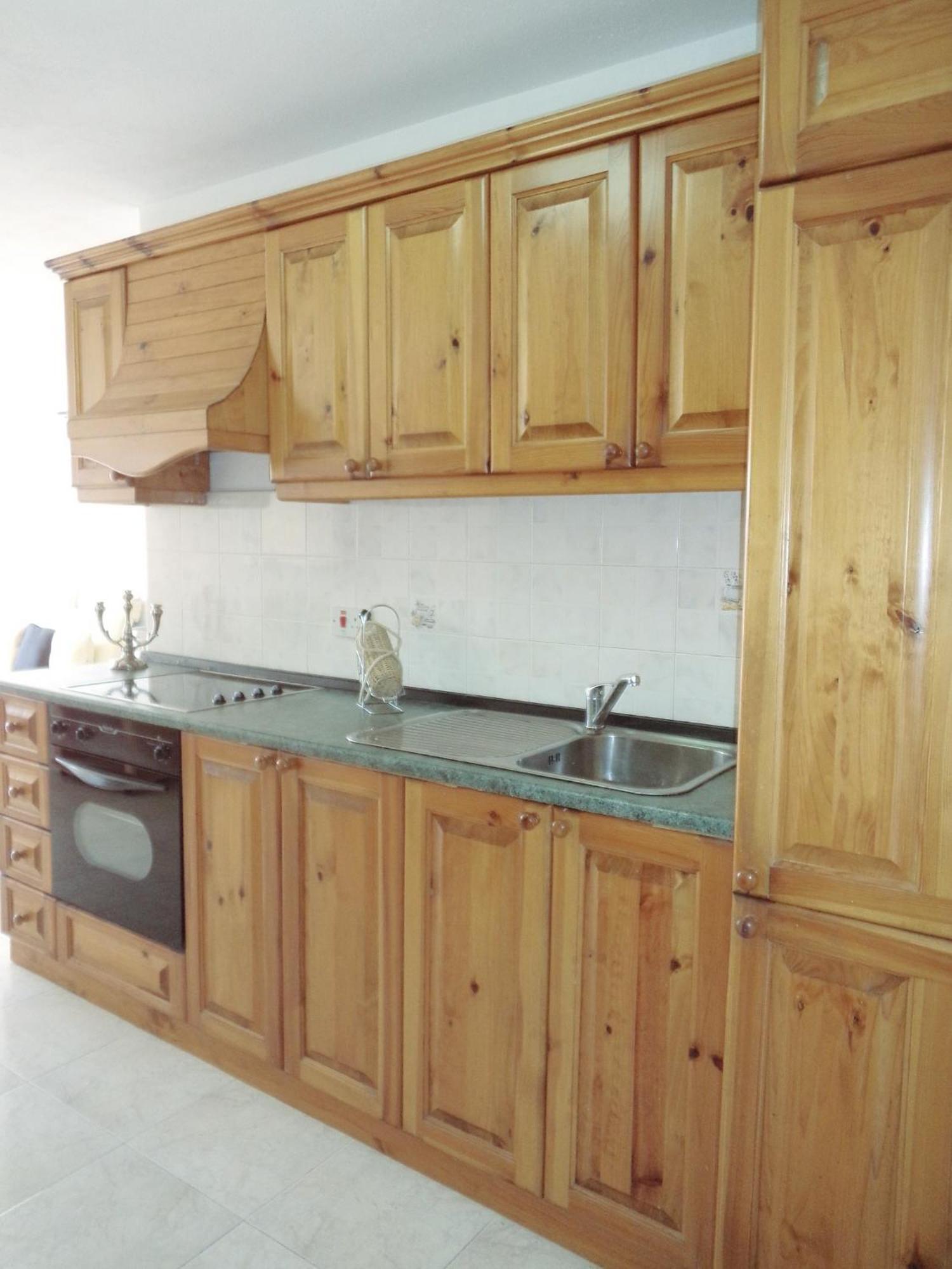 Seafront Apartment Terrace, Lounger & Panoramic Ocean Views メーリッハ 部屋 写真