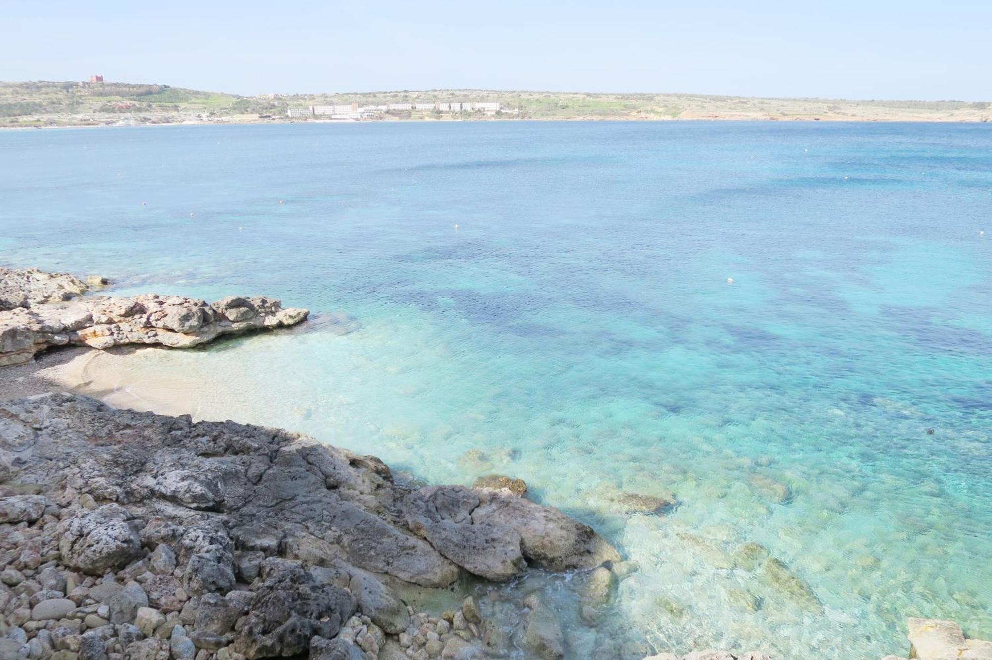 Seafront Apartment Terrace, Lounger & Panoramic Ocean Views メーリッハ 部屋 写真